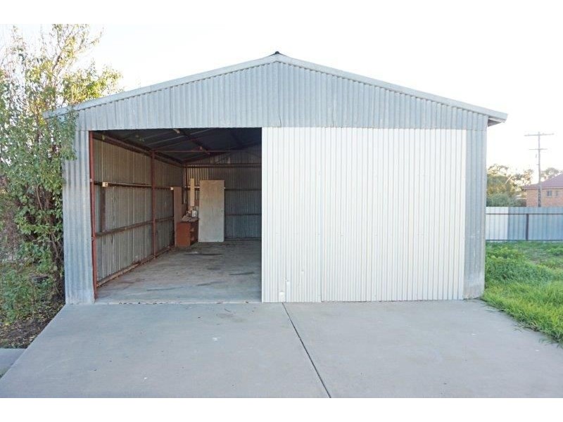 76 Lisgar St, Junee NSW 2663