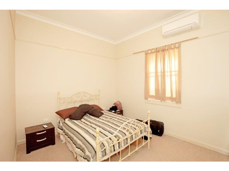 18 Broadway, Junee NSW 2663