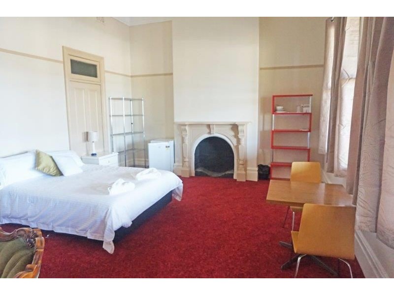 ROOM 23 The Loftus, Junee NSW 2663