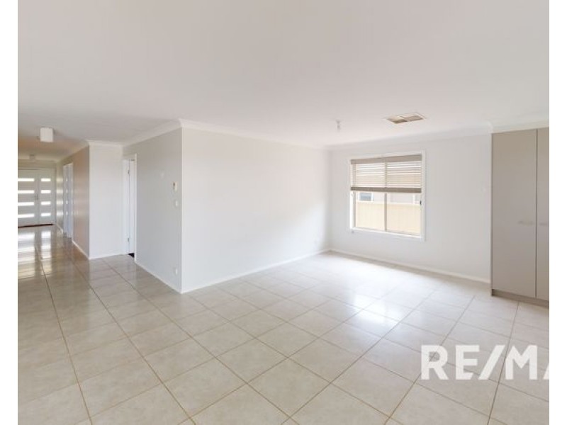 7B Adams Street, Junee NSW 2663