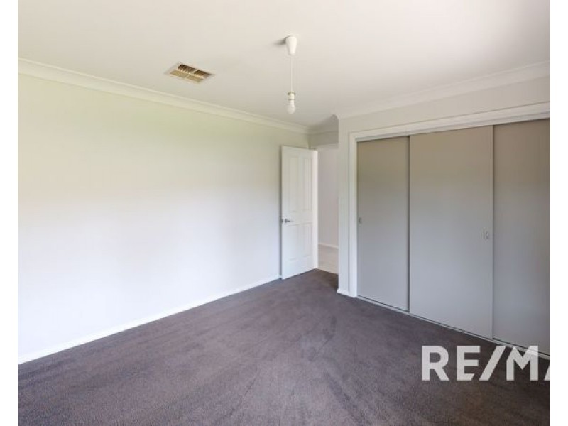 7B Adams Street, Junee NSW 2663