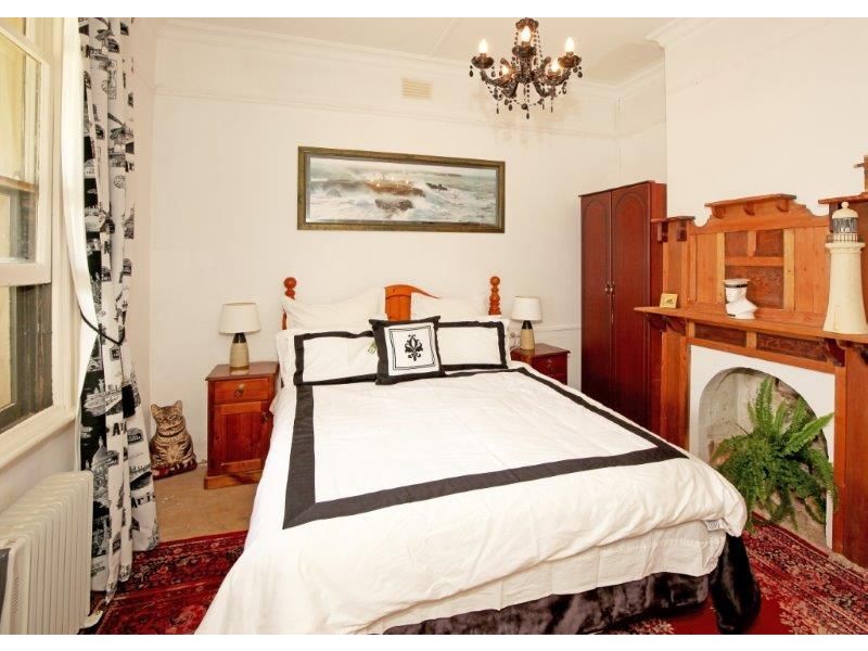 28 George Street, Junee NSW 2663