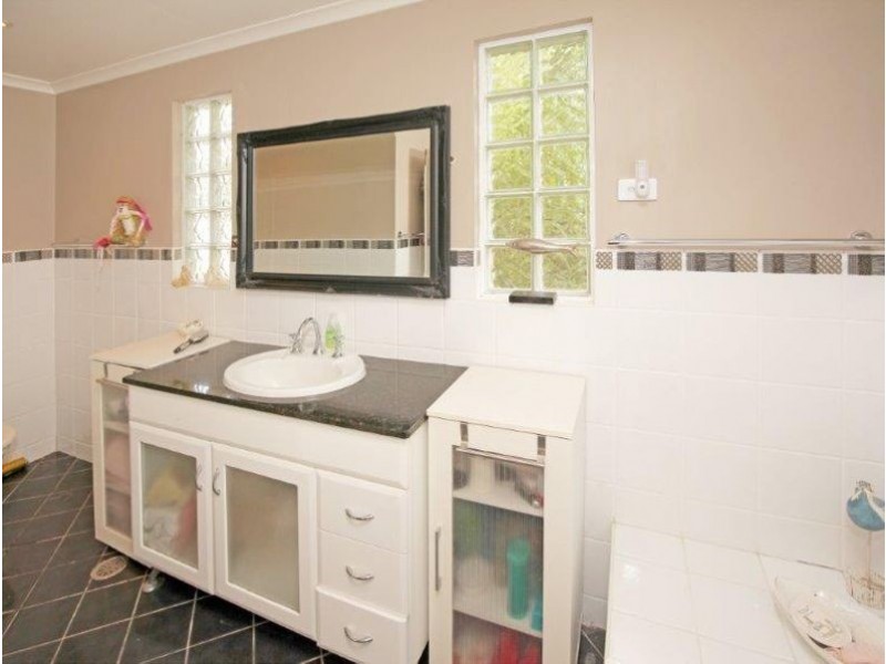 28 George Street, Junee NSW 2663