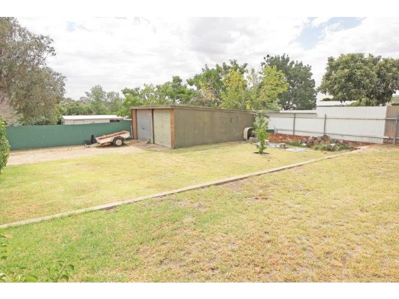 28 George Street, Junee NSW 2663