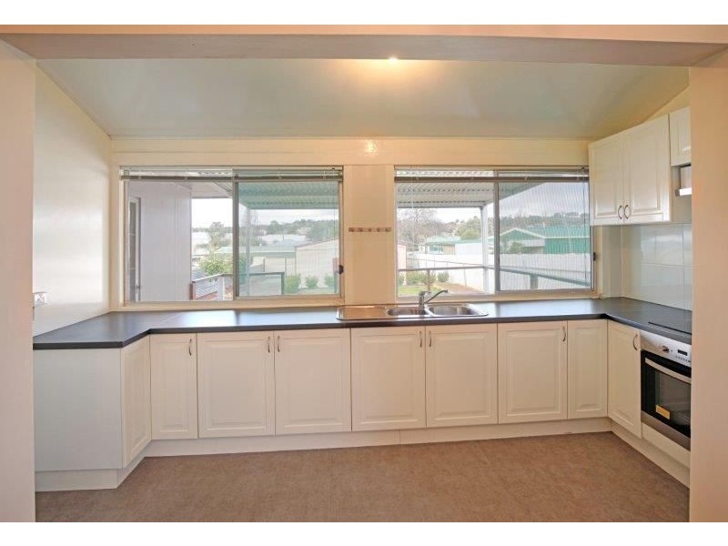 68 Joffre St, Junee NSW 2663