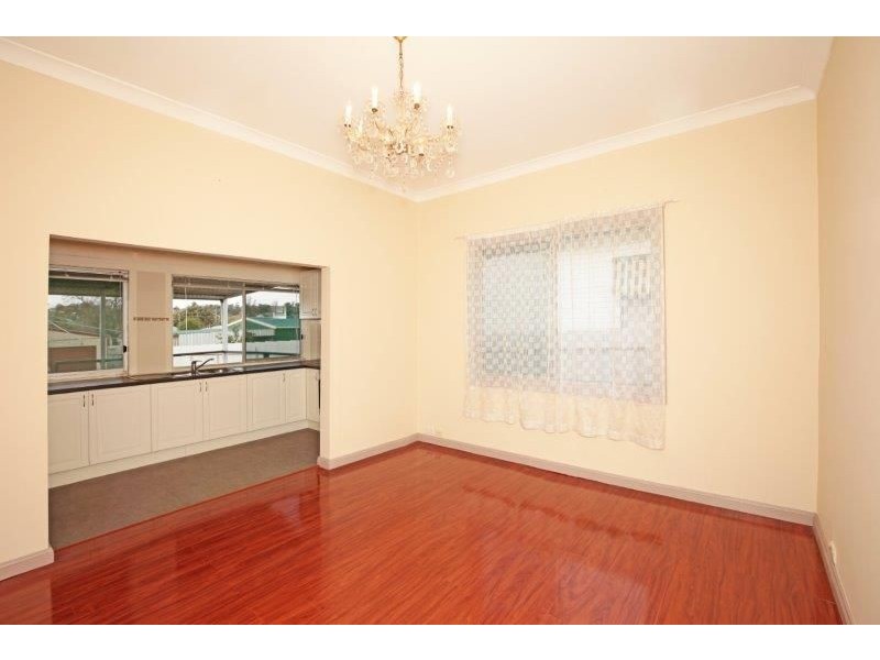 68 Joffre St, Junee NSW 2663