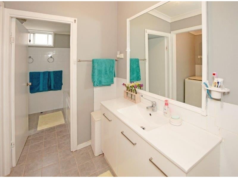 16 Elizabeth Street, Junee NSW 2663