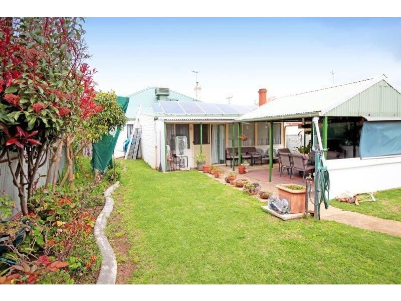 16 Elizabeth Street, Junee NSW 2663