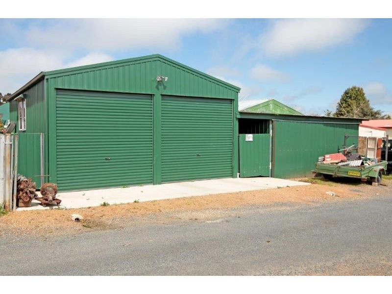 16 Elizabeth Street, Junee NSW 2663