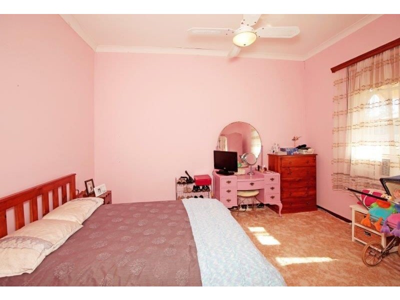 65 Hill St, Junee NSW 2663