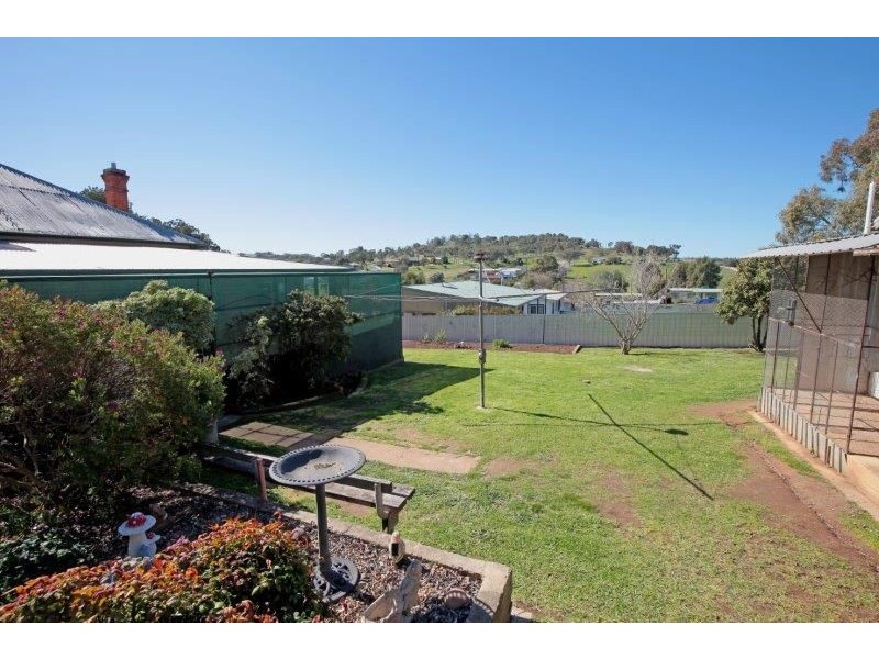 65 Hill St, Junee NSW 2663