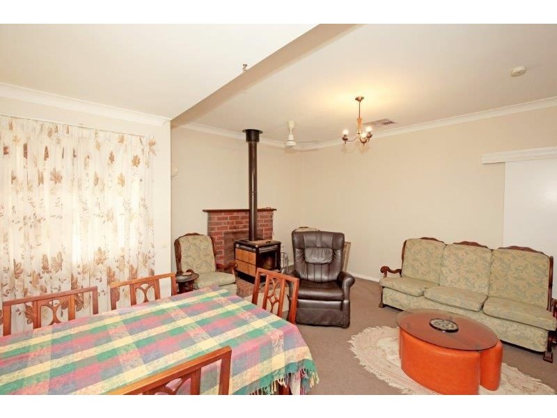 18 to 22 Edward Street, Junee NSW 2663