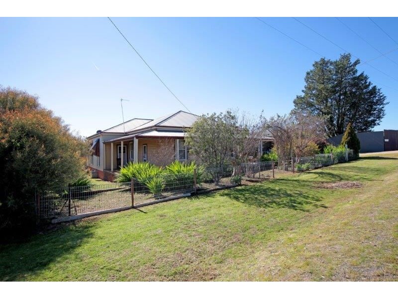 56 Pitt Street, Junee NSW 2663