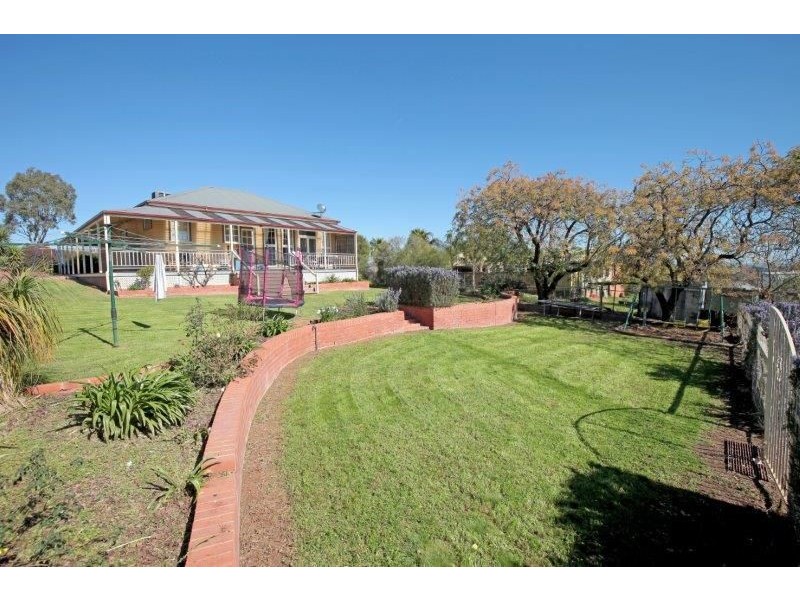 56 Pitt Street, Junee NSW 2663