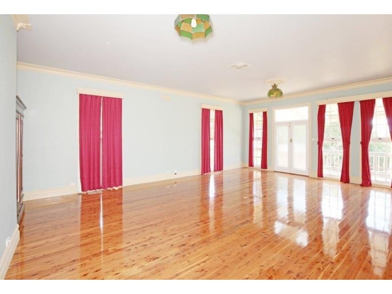 56 Pitt Street, Junee NSW 2663