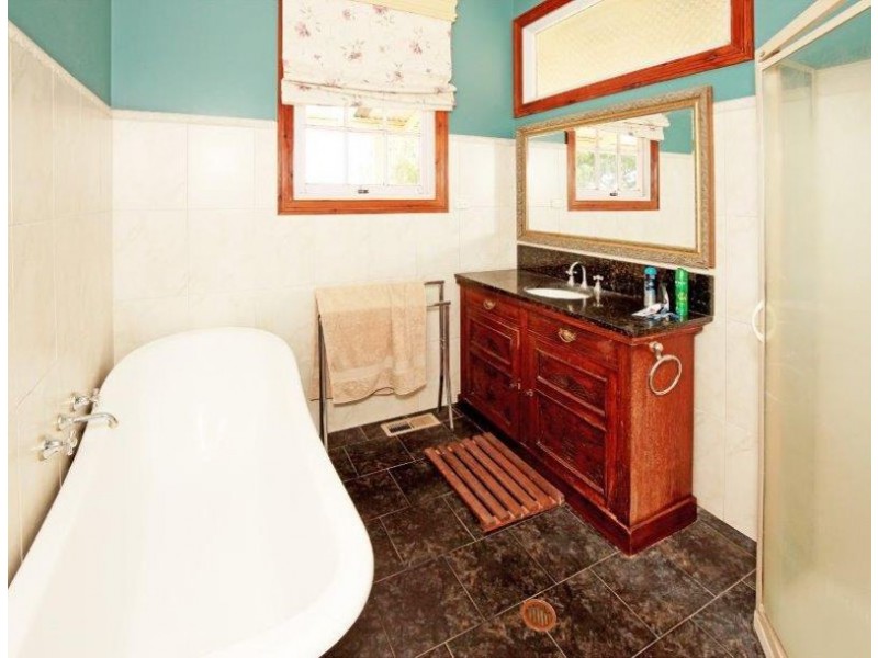 56 Pitt Street, Junee NSW 2663