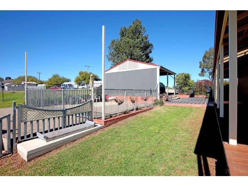 56 Pitt Street, Junee NSW 2663