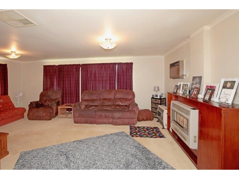 7 Arnold St, Junee NSW 2663