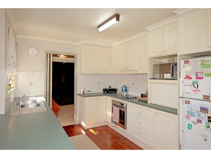 7 Arnold St, Junee NSW 2663