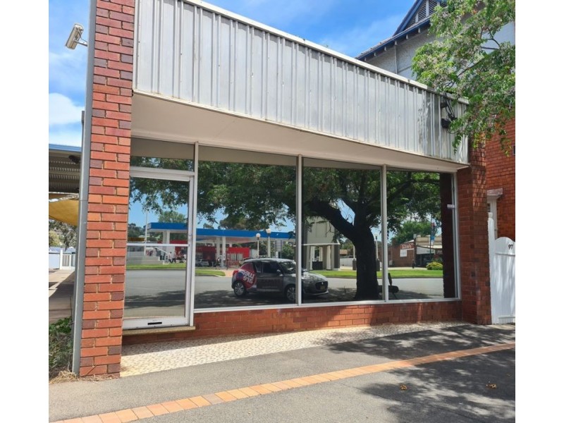 101 Broadway, Junee NSW 2663