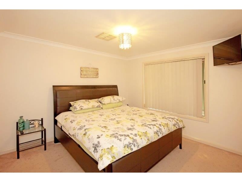 12 Gloucester St, Junee NSW 2663