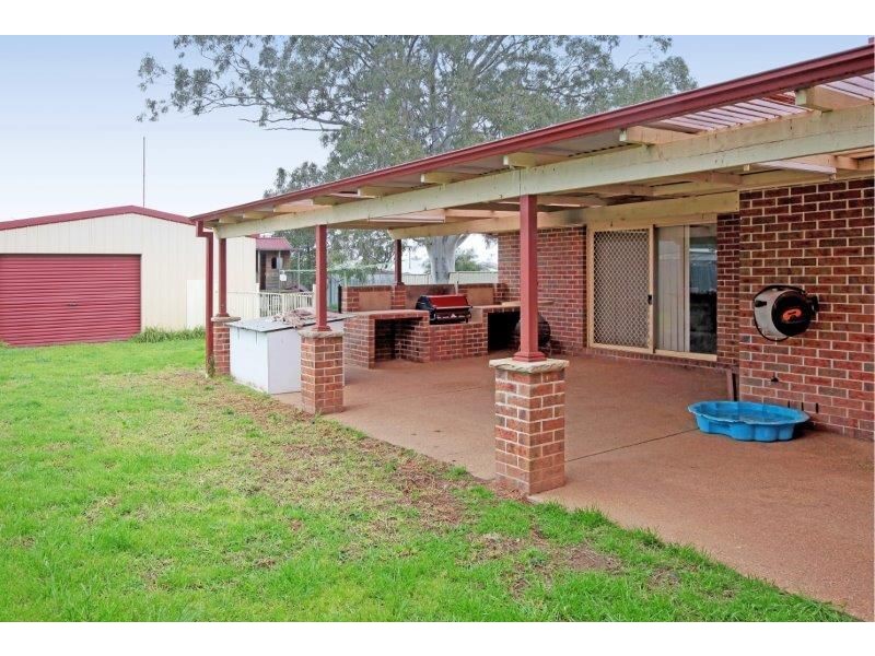 12 Gloucester St, Junee NSW 2663