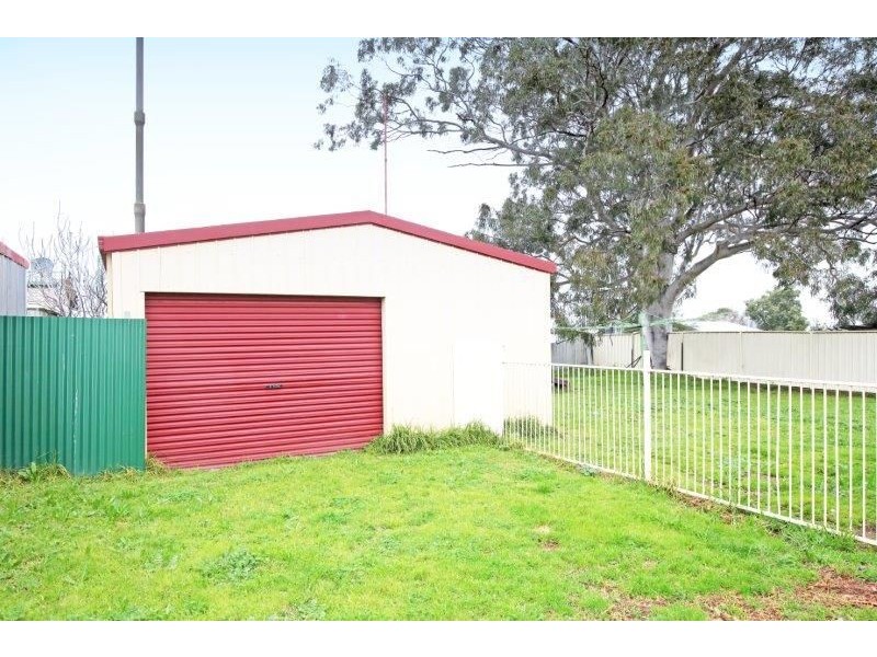 12 Gloucester St, Junee NSW 2663