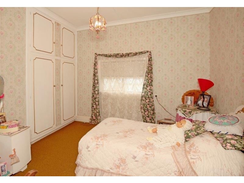 30 Fitzroy St, Junee NSW 2663