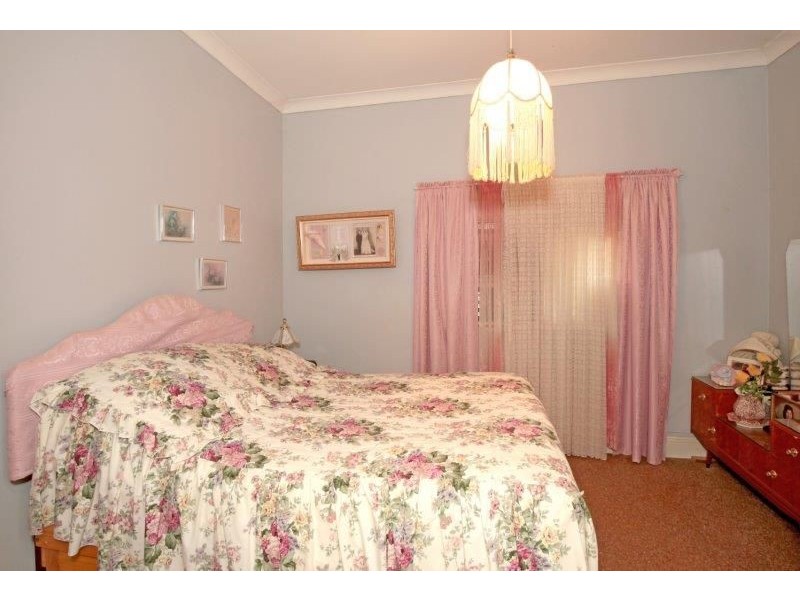 30 Fitzroy St, Junee NSW 2663