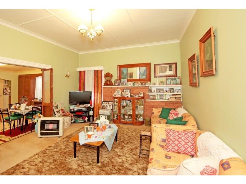30 Fitzroy St, Junee NSW 2663