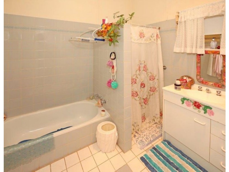 30 Fitzroy St, Junee NSW 2663