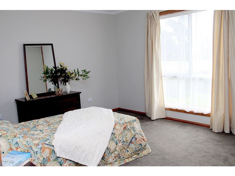 218 Green St, Lockhart NSW 2656