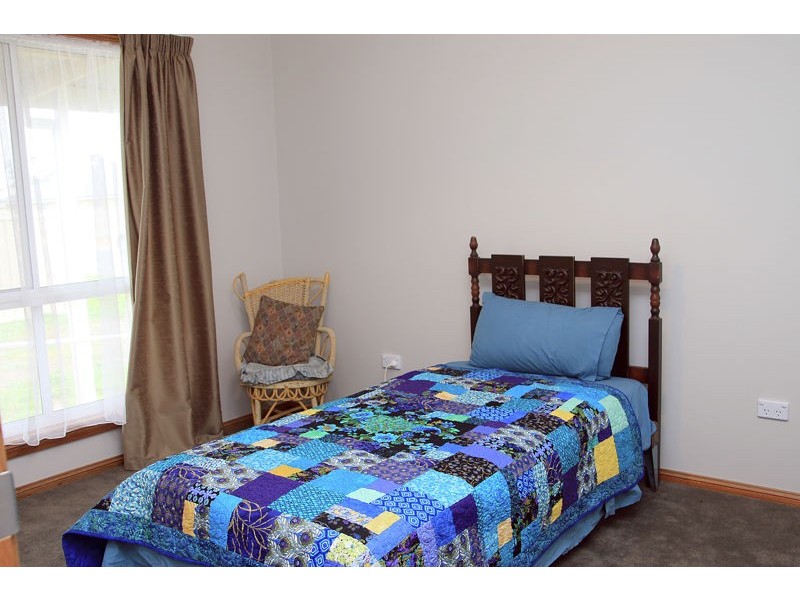 218 Green St, Lockhart NSW 2656