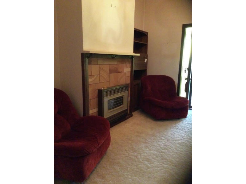 176 Green St, Lockhart NSW 2656