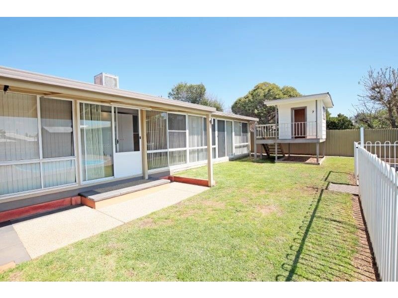 7 Percy Street, Junee NSW 2663
