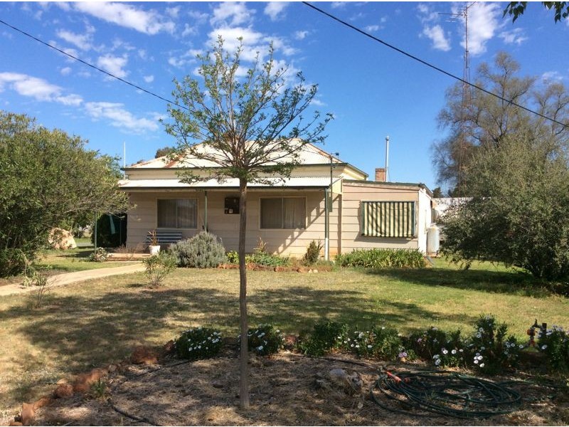 176 Green Street, Lockhart NSW 2656