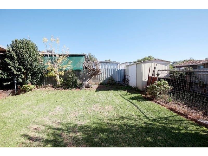 9 Arnold St, Junee NSW 2663