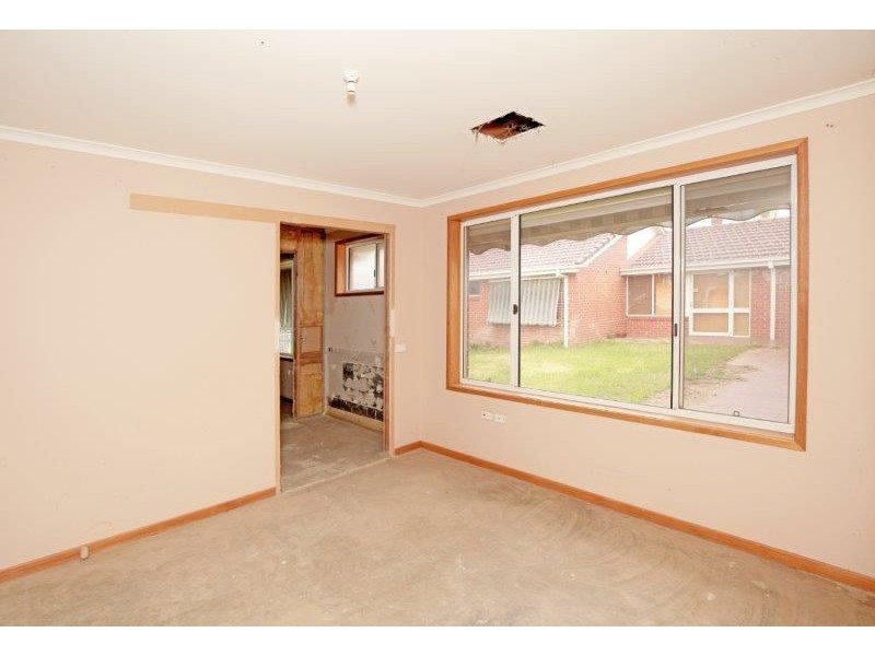 42 Button Avenue, Junee NSW 2663