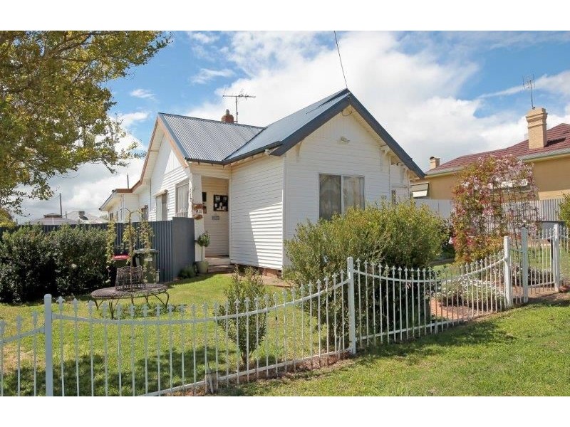 22 William Street, Junee NSW 2663