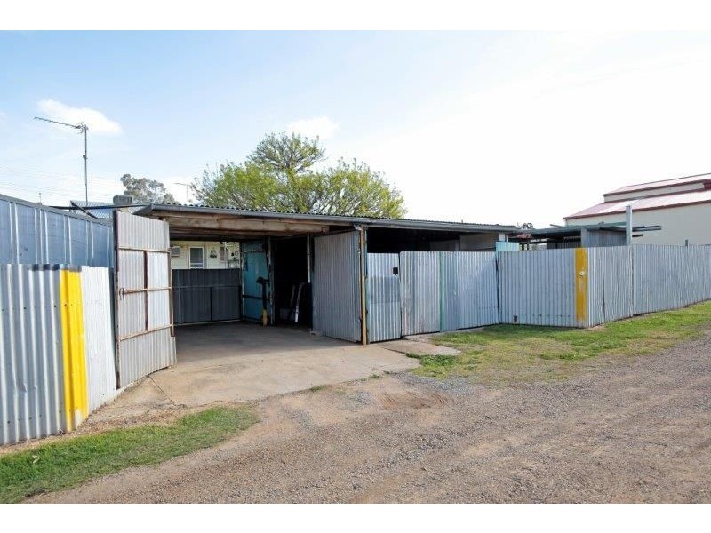 23 Percy Street, Junee NSW 2663