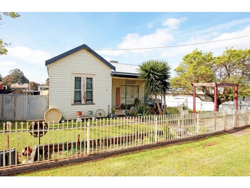 23 Percy Street, Junee NSW 2663