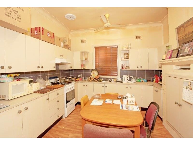 32 Fitzroy St, Junee NSW 2663