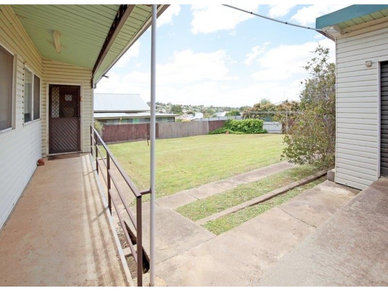 32 Fitzroy St, Junee NSW 2663