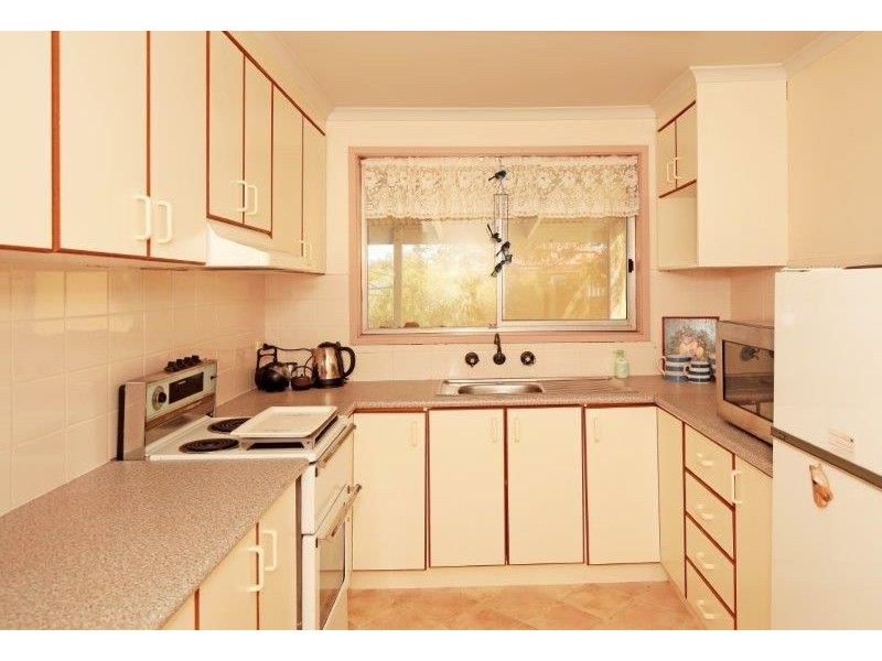 5 Arnold St, Junee NSW 2663