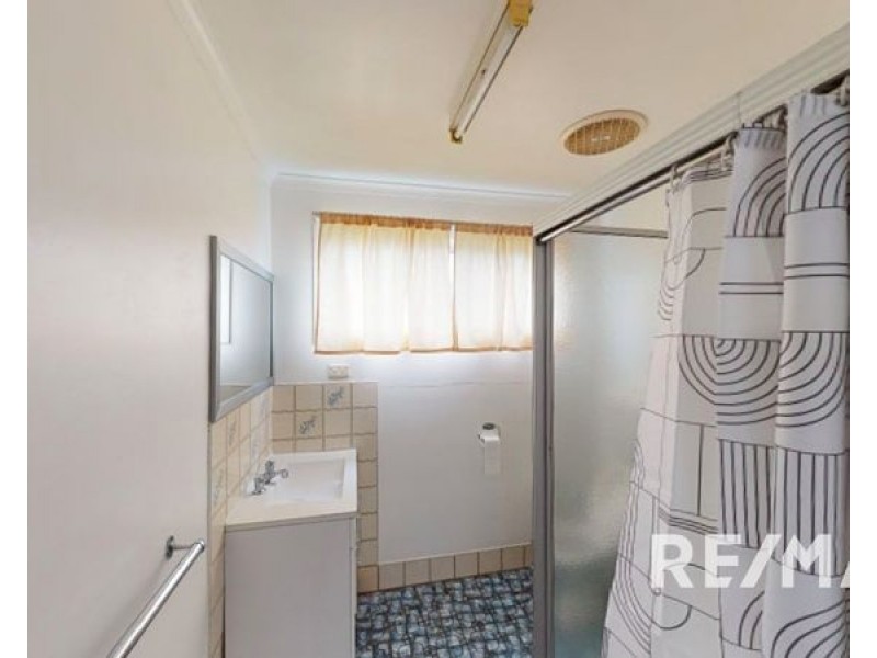 16 Cross Street, Junee NSW 2663