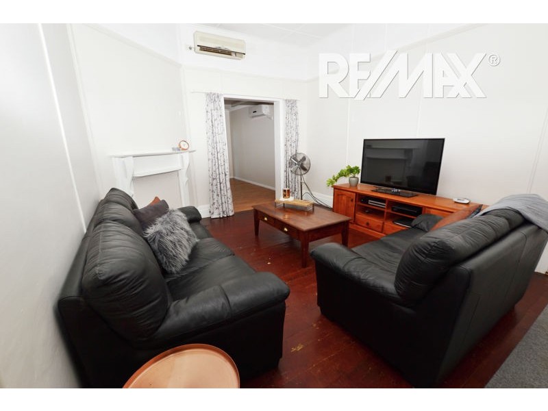 43 Commins Street, Junee NSW 2663