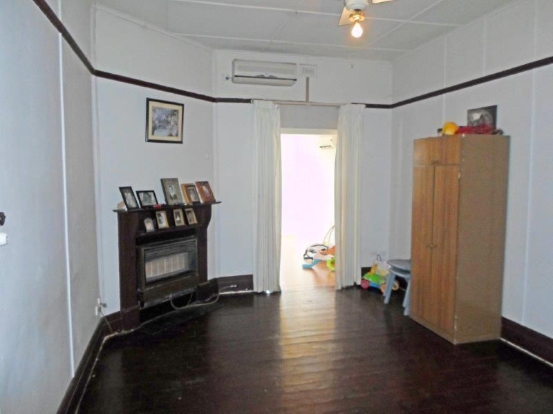 43 Commins Street, Junee NSW 2663