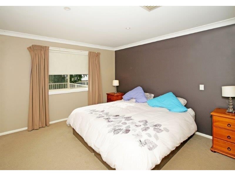 63 Commins Street, Junee NSW 2663