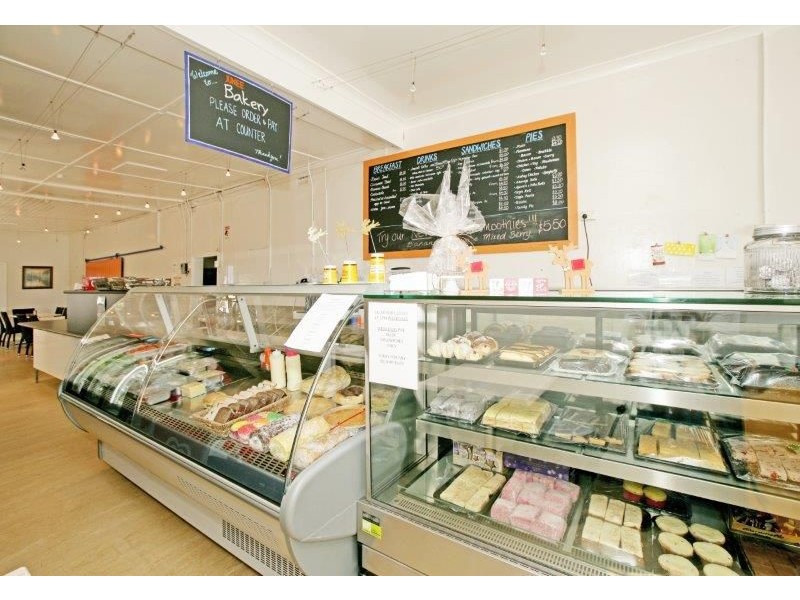 78 Broadway, Junee NSW 2663