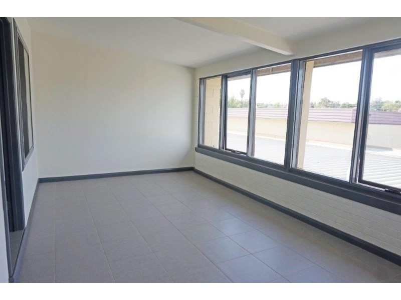 4/65 Commins Street, Junee NSW 2663